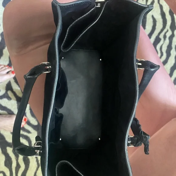 Balenciaga Tote - Picture 7 of 16